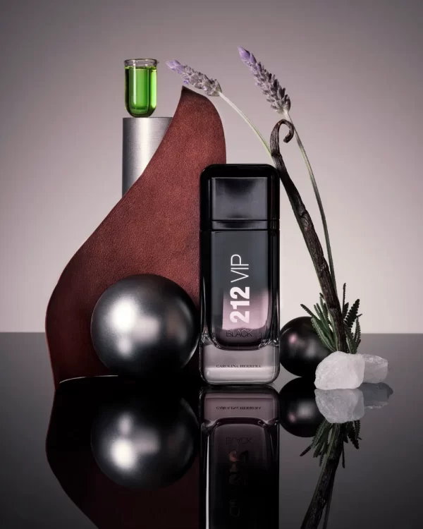 212 VIP Black Carolina Herrera Eau de Parfum
